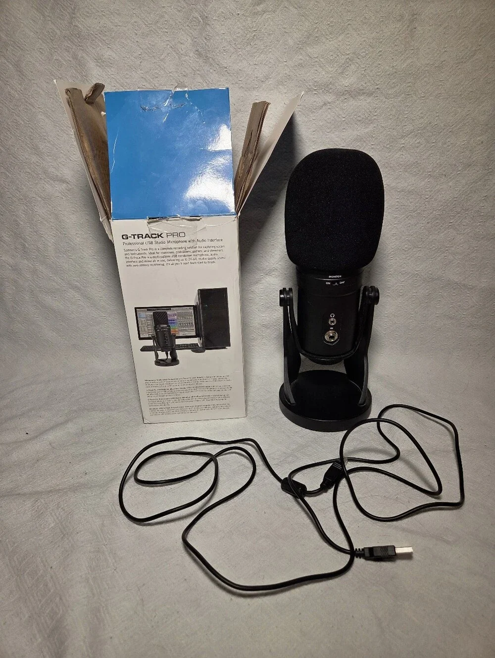 Samson G-Track Pro USB Studio Mic w/ Box, Cable & Foam Windscreen